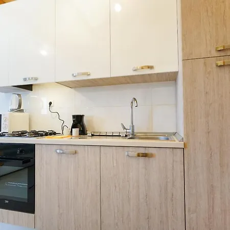 Apartment G&b